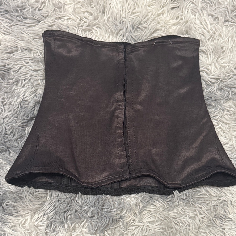Miraclesuit Elegant Black Top
